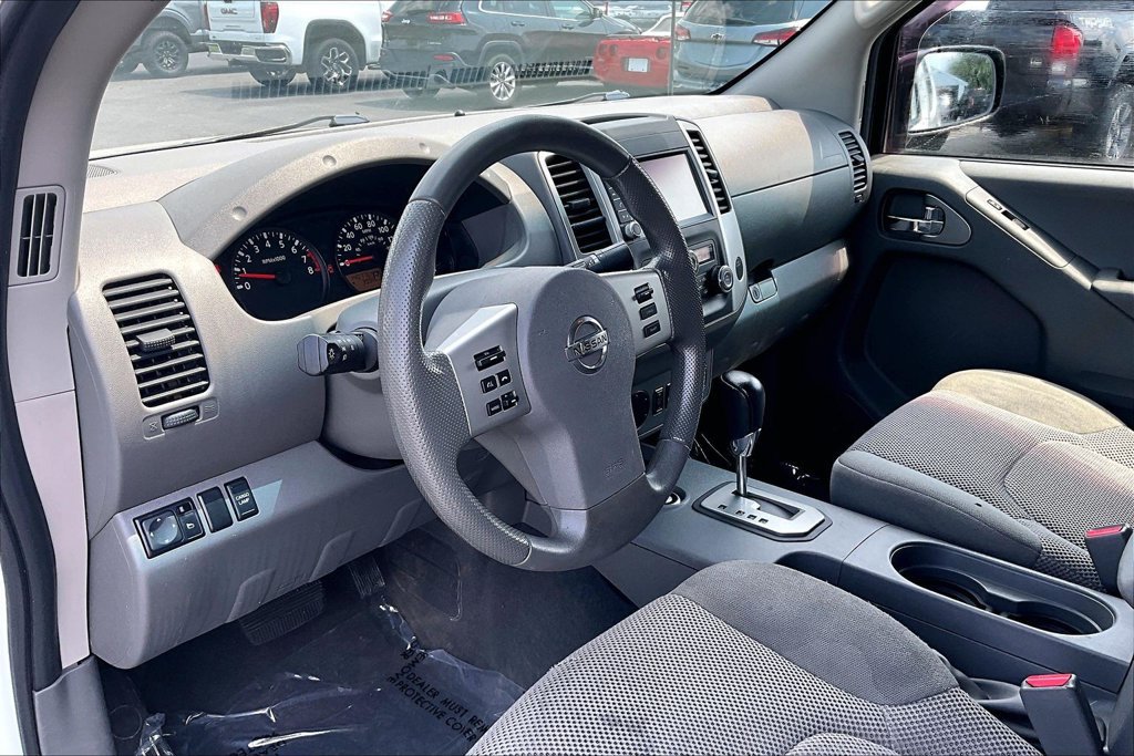Used 2020 Nissan Frontier 2WD Crew Cab image 19