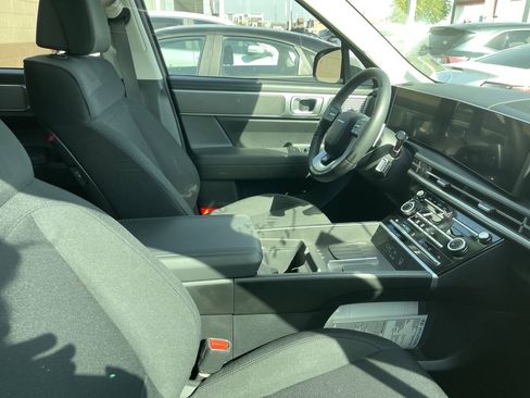 Used 2026 Hyundai Santa Fe SE image 7