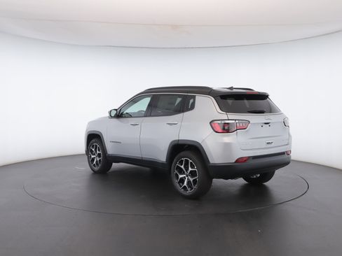 Used 2026 Jeep Compass Limited image 20
