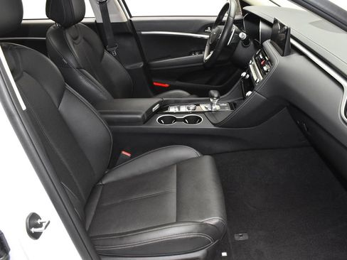 Used 2025 Genesis G70 2.5T AWD/4WD image 26