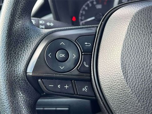 Used 2022 Toyota Corolla LE image 23