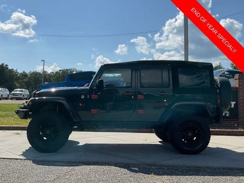 Used 2017 Jeep Wrangler Unlimited Rubicon image 4