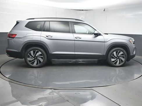 New 2026 Volkswagen Atlas SE FWD image 8