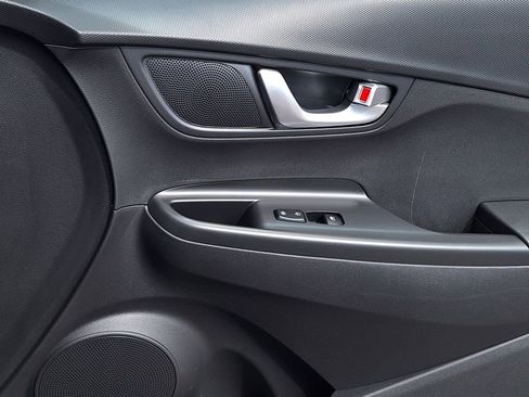 Certified 2023 Hyundai Kona SEL w/ Convenience Package image 28