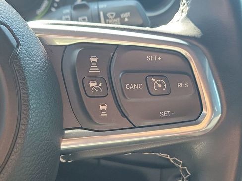 Used 2022 Jeep Wrangler Unlimited Sahara w/ Safety Group image 32