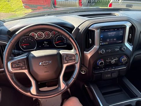 Used 2022 Chevrolet Silverado 1500 LT Trail Boss AWD/4WD image 10
