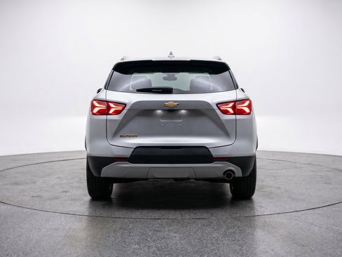 Used 2025 Chevrolet Blazer LT FWD image 7