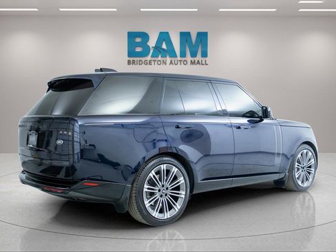 Used 2023 Land Rover Range Rover SE AWD/4WD image 7