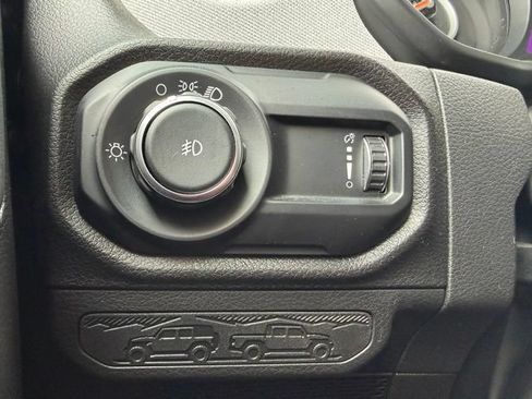 Used 2025 Jeep Wrangler Sport AWD/4WD image 22