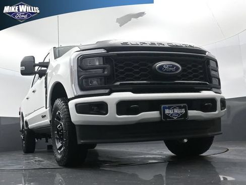 Certified 2024 Ford F250 Lariat w/ Sport Appearance Package AWD/4WD image 18