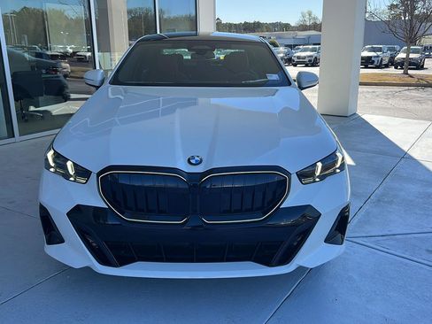 New 2026 BMW 530i w/ Executive Package image 8