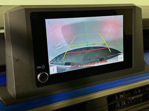 Certified 2025 Toyota Tacoma TRD Off-Road image 17