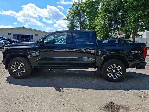 Used 2023 Chevrolet Colorado Z71 w/ Z71 Convenience Package 2 AWD/4WD image 4