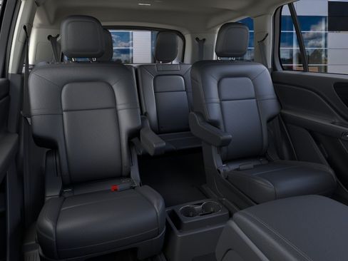 New 2026 Lincoln Aviator AWD image 11