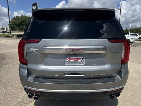 Used 2024 GMC Yukon XL Denali RWD image 6