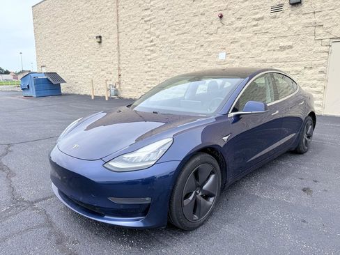 Used 2018 Tesla Model 3 Long Range RWD image 1