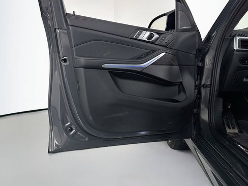 Used 2025 BMW X5 M60i w/ Executive Package image 20