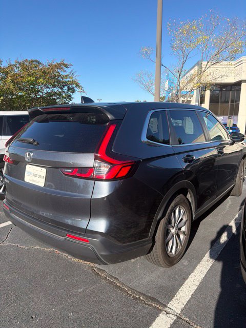 Used 2025 Honda CR-V EX image 4