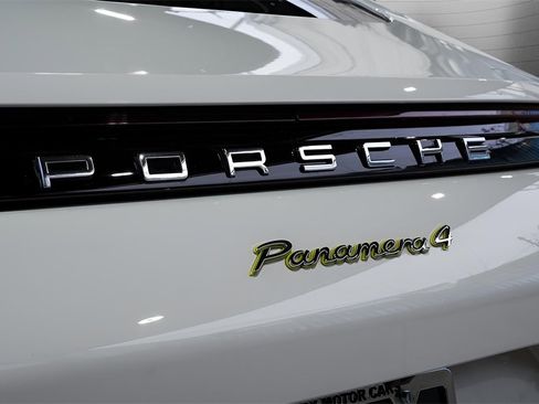 Used 2020 Porsche Panamera 4 image 17