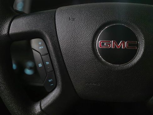 Used 2019 GMC Savana 2500 w/ Driver Convenience Package image 17