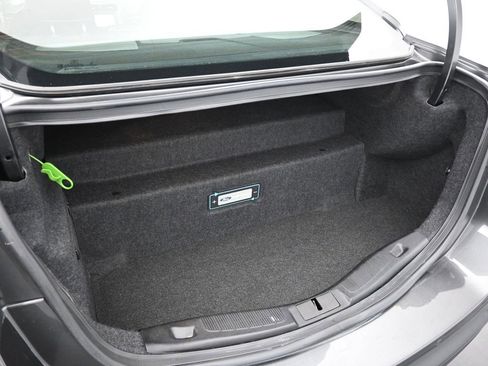 Used 2018 Ford Fusion Energi SE image 9