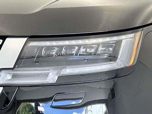 Used 2023 Land Rover Range Rover Autobiography AWD/4WD image 9