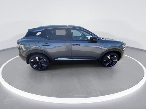 New 2026 Nissan Kicks SR image 9