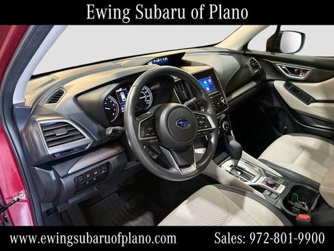 Used 2024 Subaru Forester Premium AWD/4WD image 9