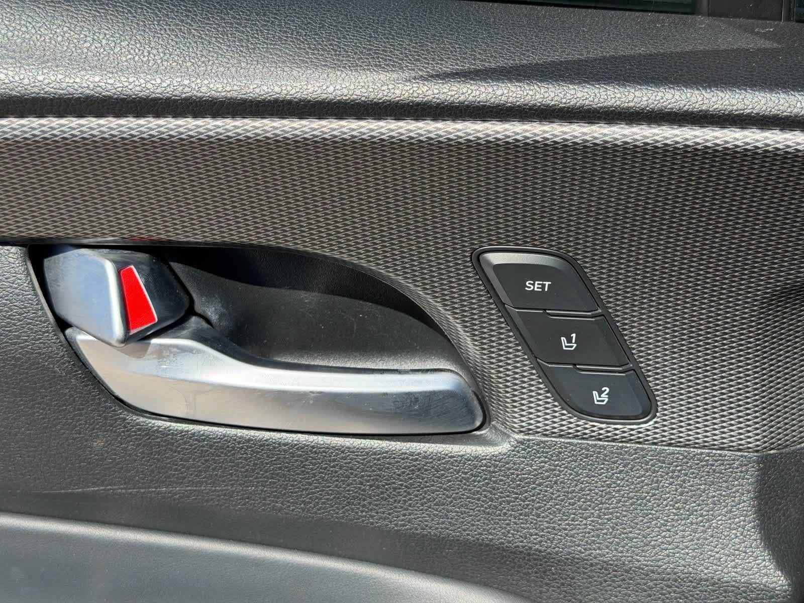 Used 2019 Hyundai Santa Fe AWD image 16