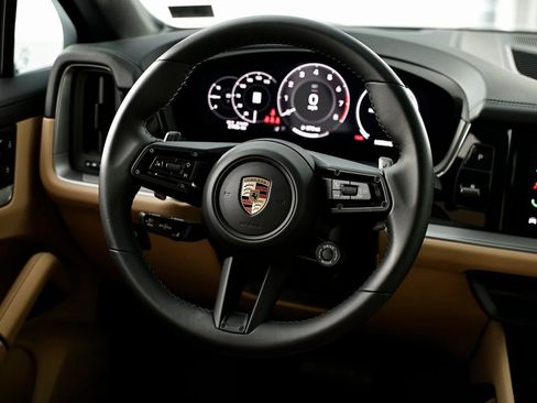 Certified 2026 Porsche Cayenne Coupe image 29