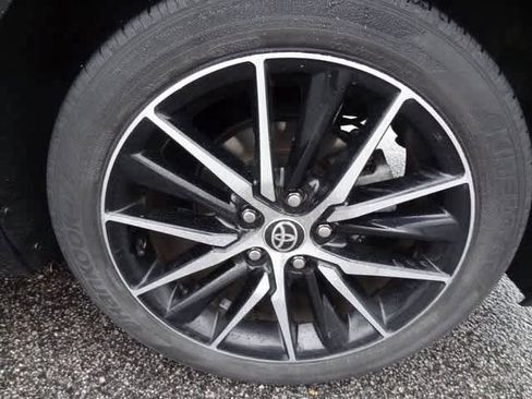 Used 2021 Toyota Camry SE image 30