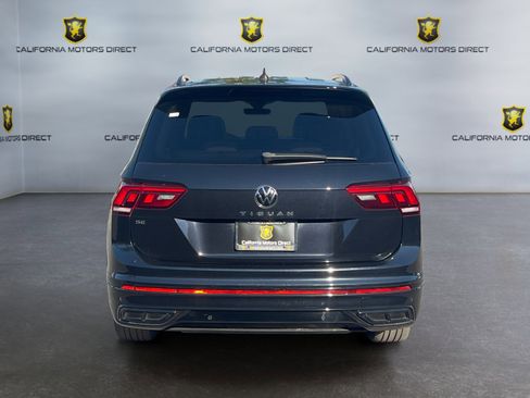 Used 2022 Volkswagen Tiguan SE R-Line image 4