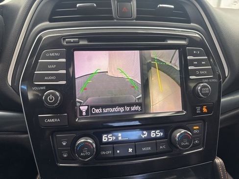 Used 2019 Nissan Maxima SR w/ Premium Package image 21