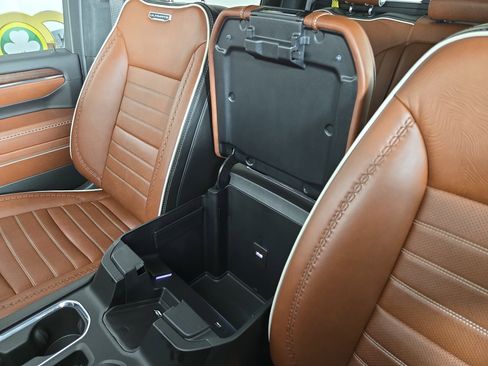 Used 2024 GMC Sierra 3500 Denali Ultimate image 29