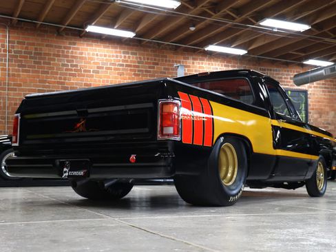 Used 1992 Dodge D/W Truck 150 image 35