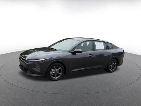 Used 2025 Kia K4 LXS image 8