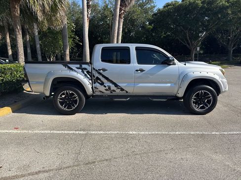 Used 2013 Toyota Tacoma PreRunner w/ SR5 Pkg RWD image 4