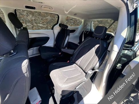 Used 2023 Chrysler Voyager LX FWD image 23