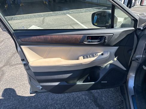 Used 2019 Subaru Outback 2.5i Limited image 11