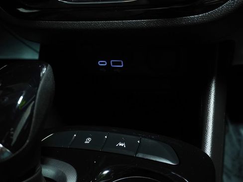 Used 2024 Buick Envista Sport Touring w/ Convenience I Package FWD image 19