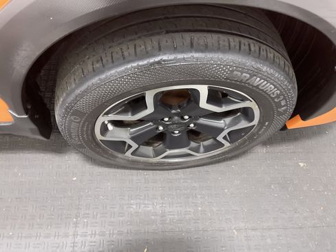 Used 2015 Subaru Crosstrek 2.0i Premium w/ Moonroof Package image 28