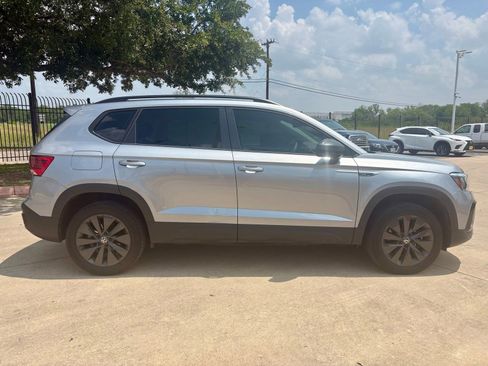 Used 2024 Volkswagen Taos S w/ MDO Package FWD image 2