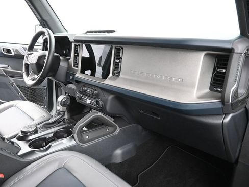 Used 2024 Ford Bronco Outer Banks image 24