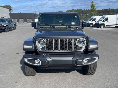 Certified 2025 Jeep Wrangler Unlimited Sahara AWD/4WD image 2
