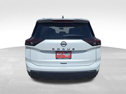 Certified 2026 Nissan Rogue Dark Armor FWD image 7