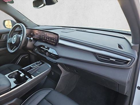 Used 2025 Buick Enclave Preferred image 23