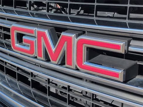 Used 2020 GMC Yukon SLE w/ SLE Value Package image 12