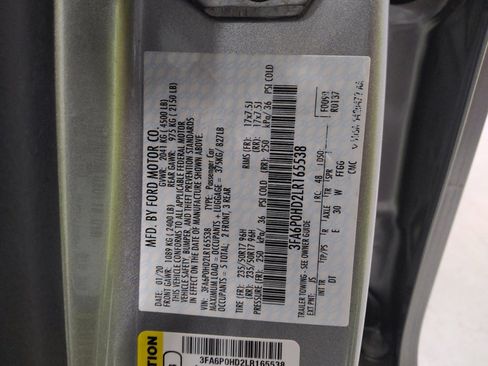 Used 2020 Ford Fusion SE image 33