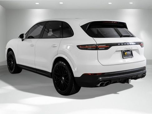 Used 2019 Porsche Cayenne S image 9