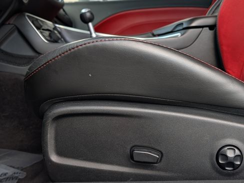 Used 2018 Dodge Challenger R/T Plus RWD image 17